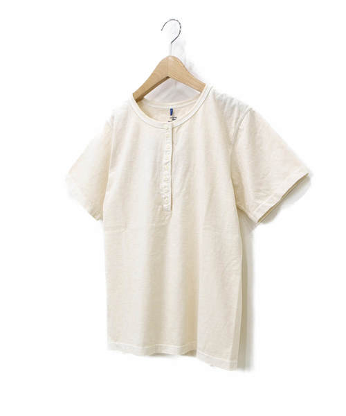 go slow caravan(ゴースローキャラバン)の「Good On/グッドオン 8 BUTTON S/S HENLEY TEE(Tシャツ/カットソー・レディース・ナチュラル/ネイビー/ライトブルー/マスタード・FREE)」の6枚目の写真