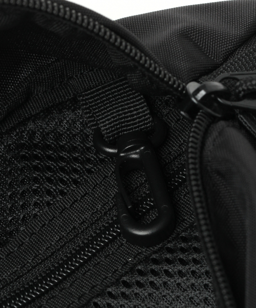 GLOBAL WORK（グローバルワーク）の「LIGHTウェストバッグ/844225（ボディバッグ/ウエストポーチ・メンズ・ブラック/パープル/カーキ/イエロー/オレンジ/ブルー/ベージュ/ライトグレー・FREE）」の21枚目の写真