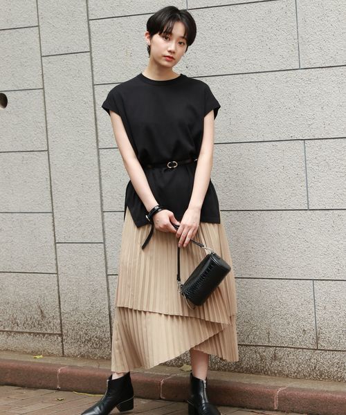 PAGEBOY（ページボーイ）の「ラッププリーツレイヤースカート（スカート・レディース・ブラック/グレイッシュベージュ・FREE）」の4枚目の写真