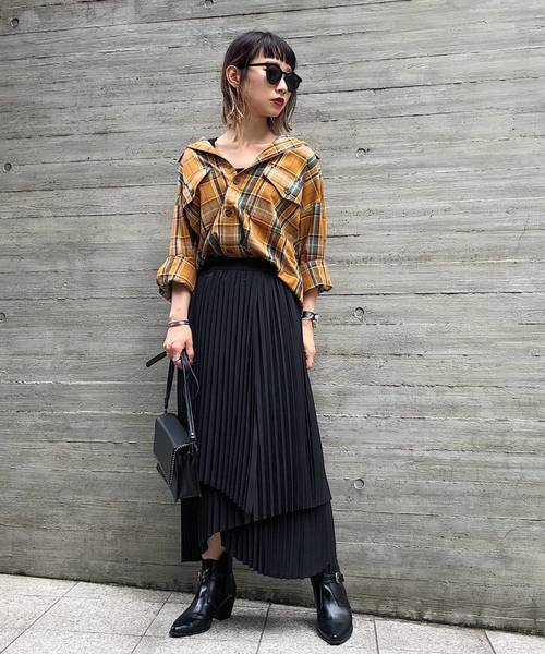 PAGEBOY（ページボーイ）の「ラッププリーツレイヤースカート（スカート・レディース・ブラック/グレイッシュベージュ・FREE）」の17枚目の写真