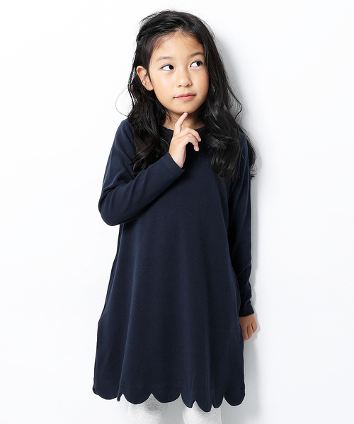 devirock（デビロック）の「スカラップ長袖ワンピース（ワンピース・キッズ・ブラック/ネイビー/杢グレー/キャメル/ホワイト×ネイビー/ネイビー×ホワイト/ベージュ×ブラック・80ｃｍ/90cm/110cm/100cm/120cm/130cm/140cm/150cm/160cm）」の6枚目の写真