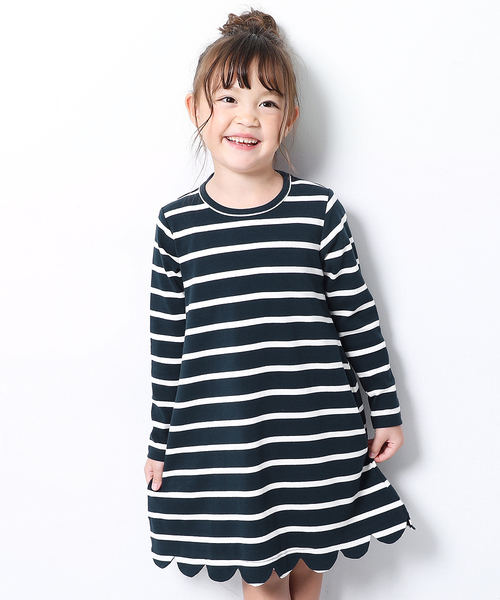 devirock（デビロック）の「スカラップ長袖ワンピース（ワンピース・キッズ・ブラック/ネイビー/杢グレー/キャメル/ホワイト×ネイビー/ネイビー×ホワイト/ベージュ×ブラック・80ｃｍ/90cm/110cm/100cm/120cm/130cm/140cm/150cm/160cm）」の7枚目の写真