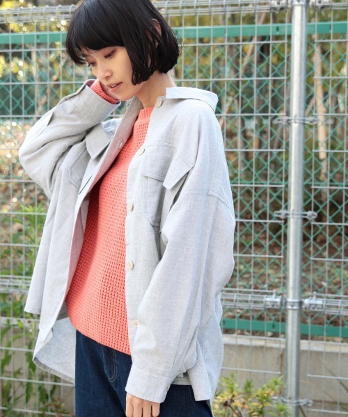 LAKOLE(ラコレ)の「コットンネルオーバーサイズシャツ / LAKOLE(シャツ/ブラウス・レディース・ライトグレー/カーキ/アイボリー・SMALL/MEDIUM)」の6枚目の写真