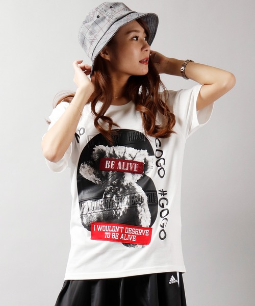 in the attic(インジアティック)の「【in the attic】フォトプリント半袖Tシャツ(Tシャツ/カットソー・メンズ・ホワイト/ブラック/ベージュ/マルチ/ホワイト系その他/ブラック系その他/ベージュ系その他/ホワイト系その他2/ブラック系その他2/ホワイト系その他3/ブラック系その他3/ホワイト系その他4/ブラック系その他4/ホワイト系その他5/ブラック系その他5・M/L)」の7枚目の写真