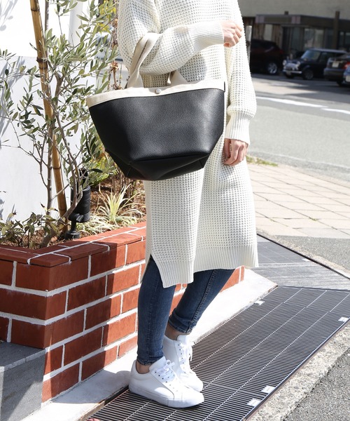 sankyo shokai（サンキョウショウカイ）の「[jolie Joli] おおきめハンドバッグ（ハンドバッグ・レディース・ブラック/ネイビー/ウッド/グレイッシュベージュ/レッド・FREE）」の20枚目の写真