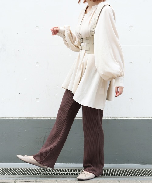 PairPair(ペアペア)の「楊柳ブラウス×ハーネスベルトSET(シャツ/ブラウス・レディース・アイボリー/モカ・FREE)」の4枚目の写真