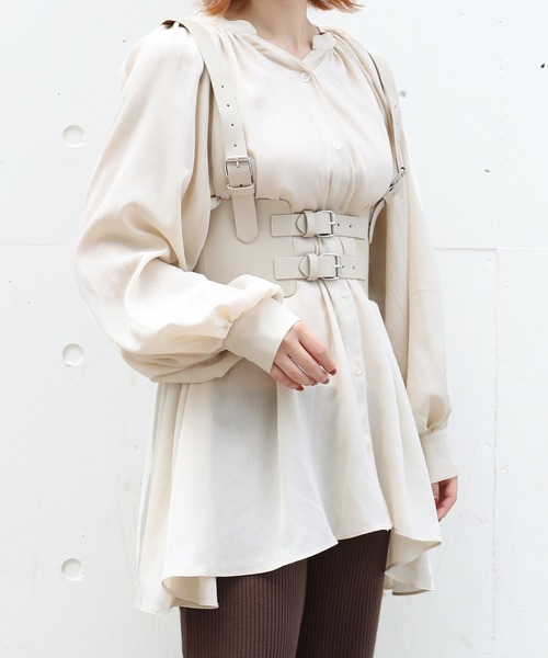PairPair(ペアペア)の「楊柳ブラウス×ハーネスベルトSET(シャツ/ブラウス・レディース・アイボリー/モカ・FREE)」の5枚目の写真