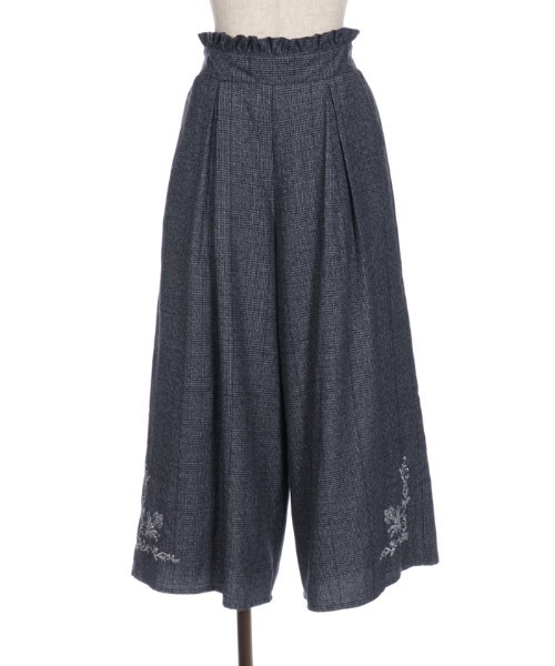 axes femme（アクシーズファム）の「裾刺繍タック入りワイドパンツ