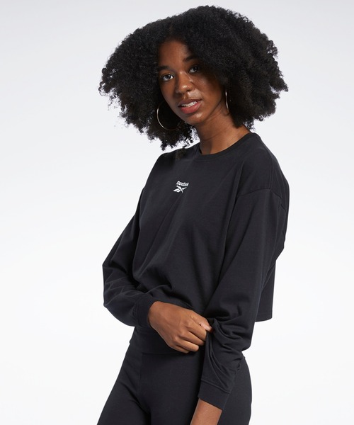 Reebok(リーボック)の「クラシックス ファウンデーション ベクター ロングスリーブ シャツ / Classics Foundation Vector Long Sleeve Shirt(Tシャツ/カットソー・レディース・ライトグレー/ブラック・SMALL/LARGE/X-LARGE/MEDIUM)」の1枚目の写真