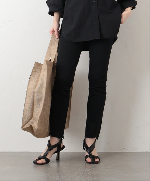 Deuxieme Classe（ドゥーズィエムクラス）の「*【NEOUS/ネオアス】 フラットストラップサンダル(8CM)（サンダル・レディース・ブラック・37/36/35/38/39）」の16枚目の写真