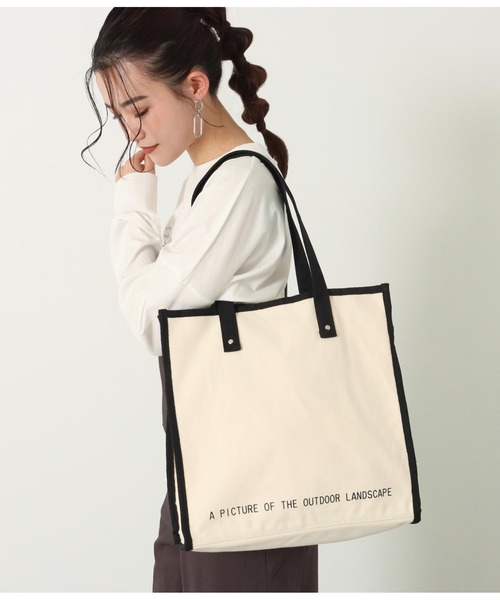 OFF-WHITE ブラック キャンバストートバッグ Alluge（アルージュ）の「パイピングスクエアキャンバスバッグ（トート