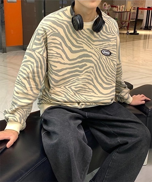 WESTBOY（ウエストボーイ）の「【WB ORIGINALS】 Zebra Printed Long-sleeve Sweat WO21W06TP（ニット/セーター・メンズ・ホワイト/グレー/カーキ・M/L/XL）」の5枚目の写真