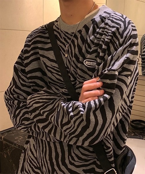 WESTBOY（ウエストボーイ）の「【WB ORIGINALS】 Zebra Printed Long-sleeve Sweat WO21W06TP（ニット/セーター・メンズ・ホワイト/グレー/カーキ・M/L/XL）」の11枚目の写真