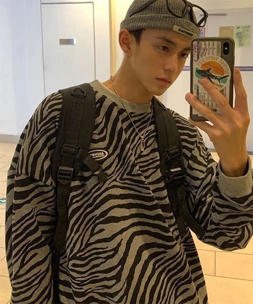 WESTBOY（ウエストボーイ）の「【WB ORIGINALS】 Zebra Printed Long-sleeve Sweat WO21W06TP（ニット/セーター・メンズ・ホワイト/グレー/カーキ・M/L/XL）」の16枚目の写真