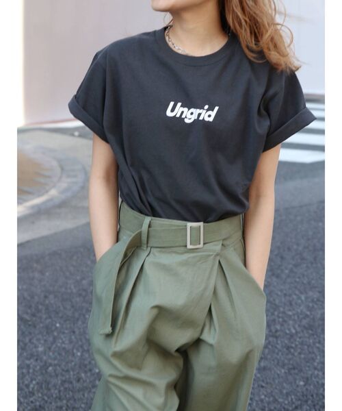 Ungrid（アングリッド）の「【10周年限定】UngridロゴTee（Tシャツ/カットソー・レディース・オフホワイト/チャコールグレー/ベージュ・FREE）」の13枚目の写真