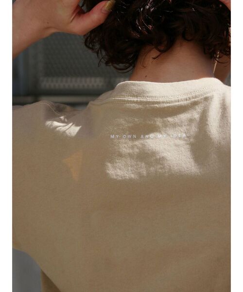 Ungrid（アングリッド）の「【10周年限定】UngridロゴTee（Tシャツ/カットソー・レディース・オフホワイト/チャコールグレー/ベージュ・FREE）」の9枚目の写真