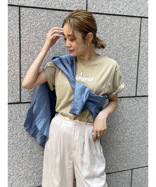 Ungrid（アングリッド）の「【10周年限定】UngridロゴTee（Tシャツ/カットソー・レディース・オフホワイト/チャコールグレー/ベージュ・FREE）」の15枚目の写真