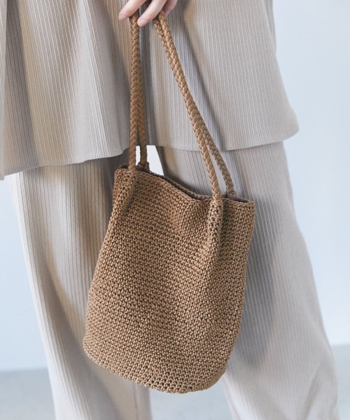 y/m by misato（イムバイミサト）の「コード編みポシェット（かごバッグ・レディース・ベージュ/ブラウン・FREE）」の2枚目の写真