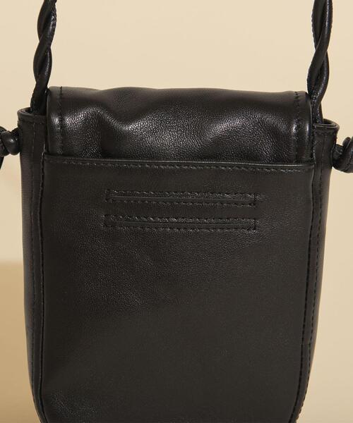 BEAUTY&YOUTH UNITED ARROWS（ビューティーアンドユースユナイテッドアローズ）の「BY∴ レザーフラップツイストショルダーバッグ（ショルダーバッグ・レディース・ライトグレー/ブラック・FREE）」の16枚目の写真