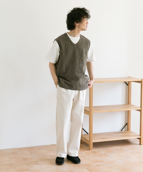 URBAN RESEARCH DOORS（アーバンリサーチドアーズ）の「リネンVベスト（ベスト・メンズ・カーキ/ホワイト系その他・38/40）」の6枚目の写真