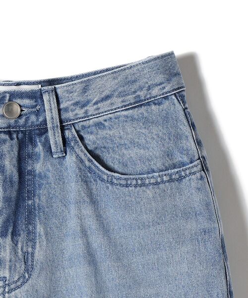 SHIPS（シップス）の「【SHIPS別注】BIT BLUE:ストレートデニム◇（デニムパンツ・レディース・ライトブルー/ブルー・LARGE/MEDIUM/SMALL/X-SMALL）」の7枚目の写真