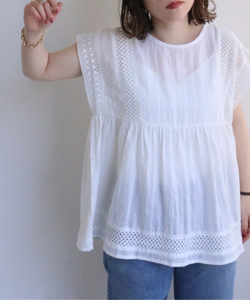 TRIANGLE PALETTE（トライアングルパレット）の「カラミドビーレースブラウス（シャツ/ブラウス・レディース・ブラック/オフホワイト/テラコッタ/ターコイズブルー・FREE）」の5枚目の写真