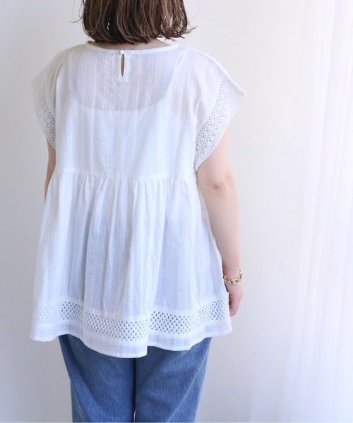 TRIANGLE PALETTE（トライアングルパレット）の「カラミドビーレースブラウス（シャツ/ブラウス・レディース・ブラック/オフホワイト/テラコッタ/ターコイズブルー・FREE）」の16枚目の写真