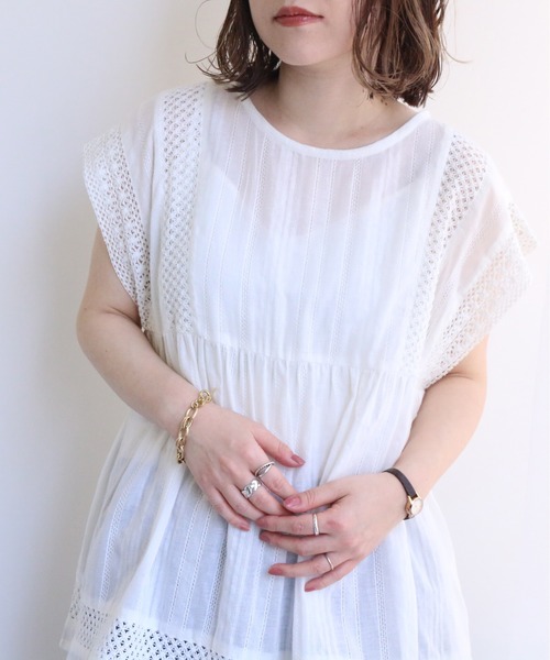 TRIANGLE PALETTE（トライアングルパレット）の「カラミドビーレースブラウス（シャツ/ブラウス・レディース・ブラック/オフホワイト/テラコッタ/ターコイズブルー・FREE）」の18枚目の写真