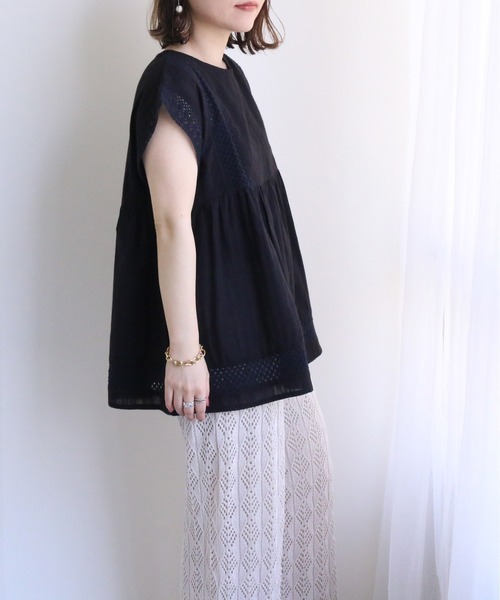 TRIANGLE PALETTE（トライアングルパレット）の「カラミドビーレースブラウス（シャツ/ブラウス・レディース・ブラック/オフホワイト/テラコッタ/ターコイズブルー・FREE）」の19枚目の写真