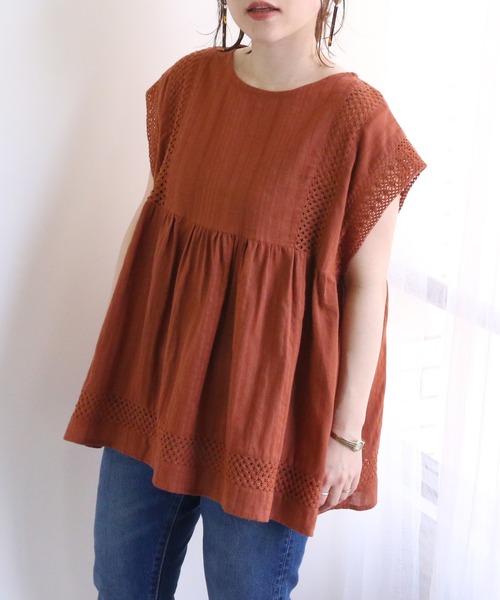 TRIANGLE PALETTE（トライアングルパレット）の「カラミドビーレースブラウス（シャツ/ブラウス・レディース・ブラック/オフホワイト/テラコッタ/ターコイズブルー・FREE）」の12枚目の写真