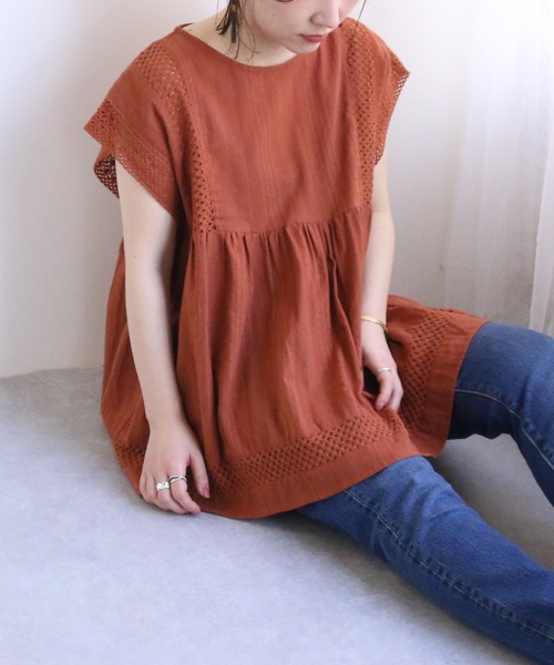 TRIANGLE PALETTE（トライアングルパレット）の「カラミドビーレースブラウス（シャツ/ブラウス・レディース・ブラック/オフホワイト/テラコッタ/ターコイズブルー・FREE）」の17枚目の写真