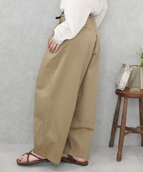 SELECT LEVERY(セレクトリベリー)の「(W.heart)チノサーカスパンツ(チノパンツ・レディース・ホワイト/ブラック/ベージュ/カーキ/キャメル/ブラウン・SMALL/MEDIUM/LARGE/X-LARGE)」の22枚目の写真