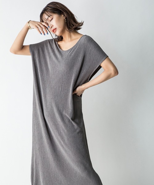 MILLION CARATS（ミリオンカラッツ）の「【STYLE4】プリーツカットワンピース（ワンピース・レディース・チャコールグレー/サックスブルー/ピンク・FREE）」の8枚目の写真