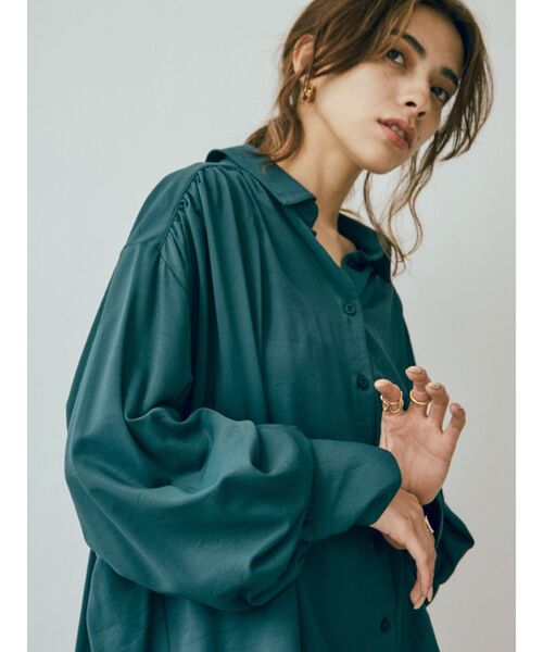 EVRIS（エヴリス）の「ショルダーギャザーシャツ（シャツ/ブラウス・レディース・ホワイト/ブラック/グリーン・FREE）」の9枚目の写真