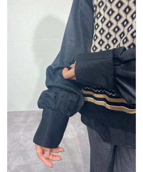 EVRIS（エヴリス）の「ショルダーギャザーシャツ（シャツ/ブラウス・レディース・ホワイト/ブラック/グリーン・FREE）」の21枚目の写真