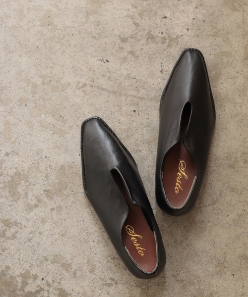 SESTO(セスト)の「ステッチデザインローヒールVカットマニッシュパンプス(パンプス・レディース・ブラック/アイボリー・22.5cm/24.5cm/23.0cm/23.5cm/25.0cm/24.0cm)」の10枚目の写真