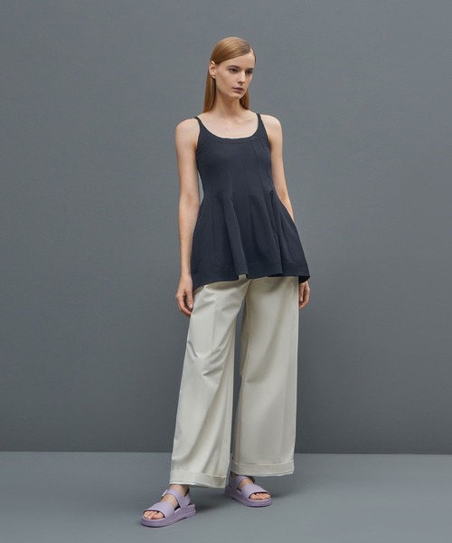 CHARLES & KEITH（チャールズ & キース）の「バックルストラップ フラットフォームサンダル / Buckle Strap Flatform Sandals（サンダル・レディース・ホワイト/ブラック/ライラック・23cm/23.5cm/24.5cm/25cm/25.5cm）」の11枚目の写真