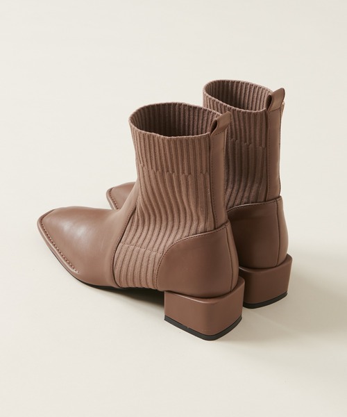 natural couture（ナチュラルクチュール）の「リブニット切替ショートブーツ（ブーツ・レディース・アイボリー/ブラック/ブラウン・MEDIUM/LARGE）」の8枚目の写真