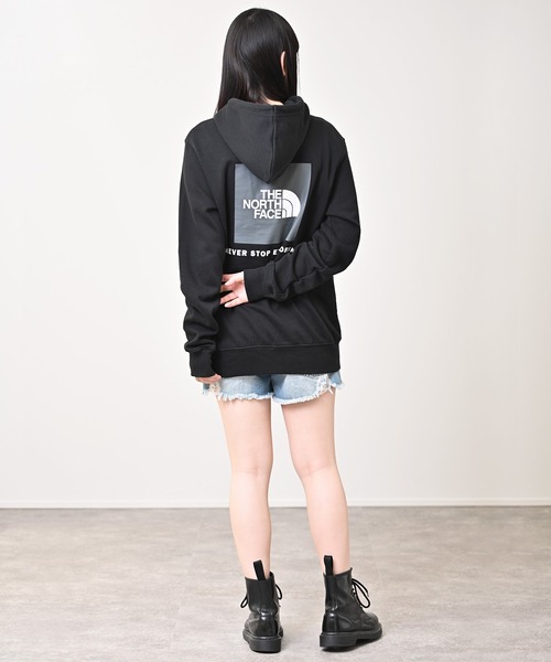 THE NORTH FACE（ザノースフェイス）の「THE NORTH FACE(ザ・ノース・フェイス) NSE ボックスロゴ プルパーカー（パーカー・レディース・ホワイト/ブラック/グレー/インディゴブルー/ブルー・S/M/L/XL）」の9枚目の写真