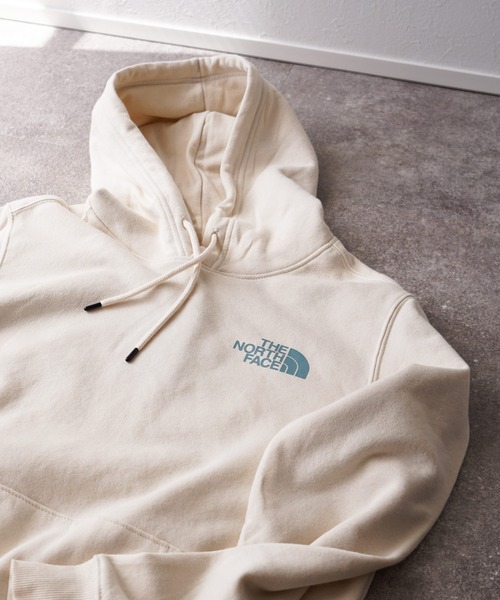 THE NORTH FACE（ザノースフェイス）の「THE NORTH FACE(ザ・ノース・フェイス) NSE ボックスロゴ プルパーカー（パーカー・レディース・ホワイト/ブラック/グレー/インディゴブルー/ブルー・S/M/L/XL）」の14枚目の写真