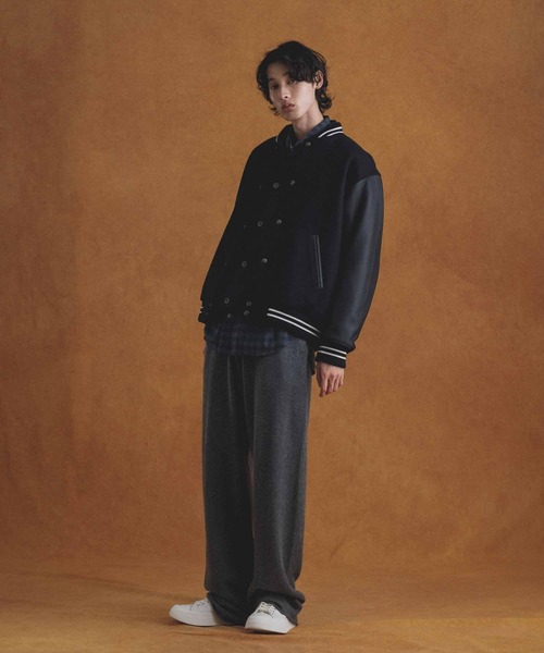 ADAM ET ROPE'（アダムエロペ）の「〈SHARE CLOSETシリーズ〉オーバーサイズ アワードジャケット/UNISEX（スタジャン・メンズ・ブラック/イエロー系その他3・M/L）」の13枚目の写真