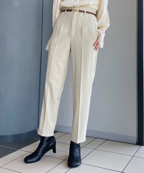 mysty woman（ミスティウーマン）の「スタイルアップテーパーパンツ 257491（スラックス・レディース・ブラック/ブラウン/アイボリー・FREE）」の2枚目の写真