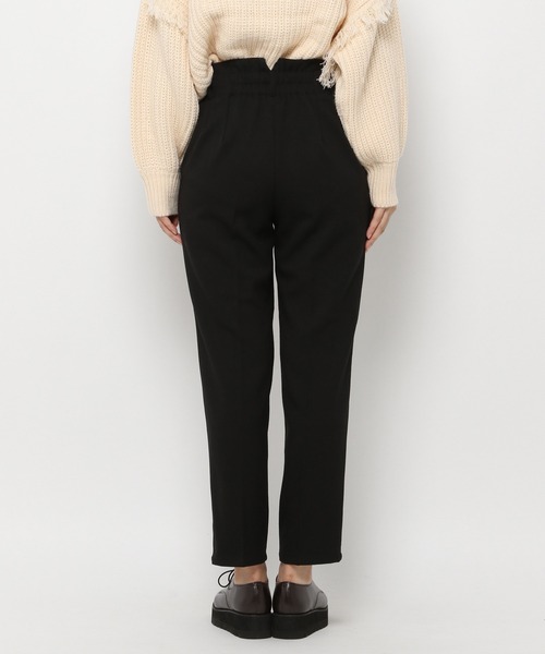 mysty woman（ミスティウーマン）の「スタイルアップテーパーパンツ 257491（スラックス・レディース・ブラック/ブラウン/アイボリー・FREE）」の4枚目の写真