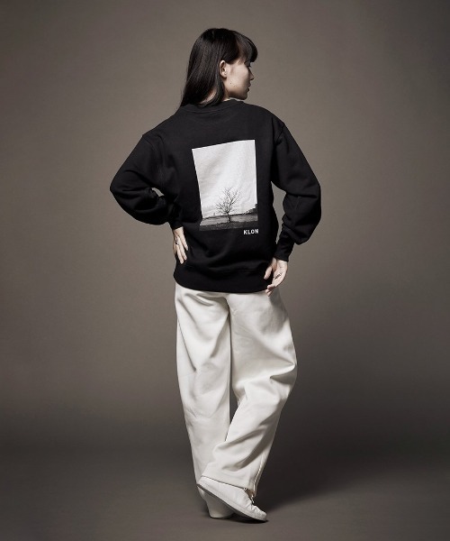 KLON（クローン）の「KLON graphic SWEAT -huge tree- (01)（スウェット・レディース・ホワイト/ブラック・L/M）」の18枚目の写真