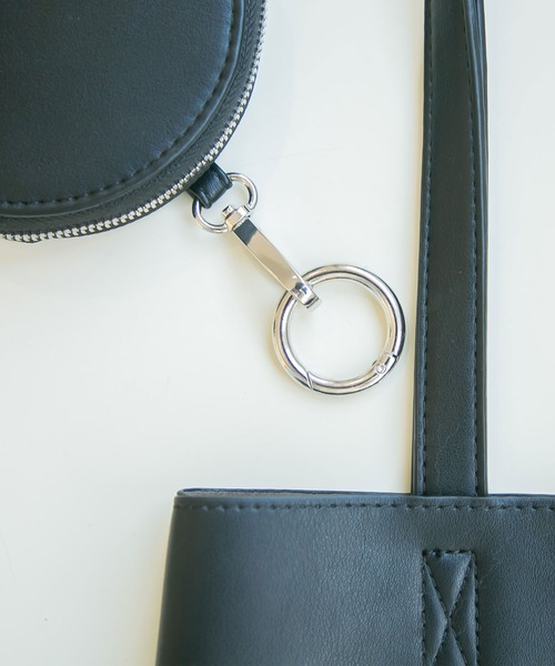 Newlyme（ニューリーミー）の「ミニポーチ付きショルダーバッグ（ショルダーバッグ・レディース・ブラック/ブラウン/グレー/グリーン・FREE）」の13枚目の写真