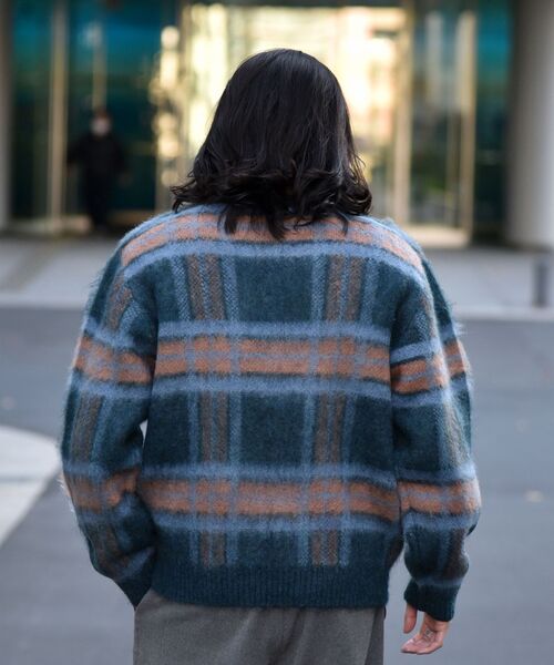 SHIPS（シップス）の「SHIPS: リラックス チェック クルーネックニット（ニット/セーター・メンズ・ベージュ/ネイビー/グリーン/ワイン・SMALL/MEDIUM/LARGE/X-LARGE）」の8枚目の写真