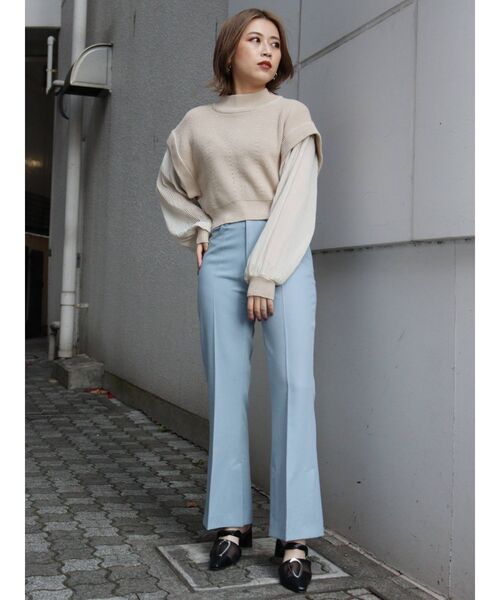 MURUA(ムルーア)の「スリムフィットフレアパンツ(スラックス・レディース・アイボリー/ブラック/ライトブルー・1/2)」の16枚目の写真