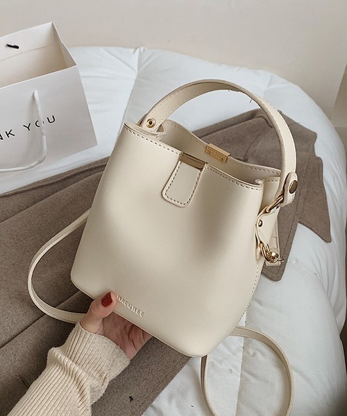 Chaco closet(チャコ クローゼット)の「2WAYバケツ型ショルダーバック/ワンハンドバック(ショルダーバッグ・レディース・ブラック/ダークブラウン/ブラウン/アイボリー/キャメル・FREE)」の18枚目の写真