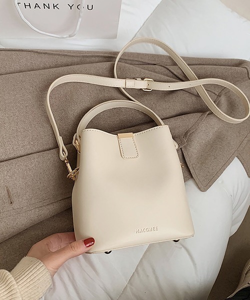 Chaco closet(チャコ クローゼット)の「2WAYバケツ型ショルダーバック/ワンハンドバック(ショルダーバッグ・レディース・ブラック/ダークブラウン/ブラウン/アイボリー/キャメル・FREE)」の17枚目の写真