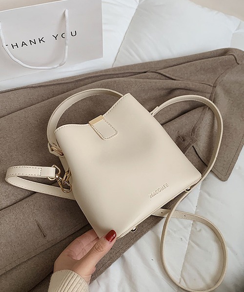 Chaco closet(チャコ クローゼット)の「2WAYバケツ型ショルダーバック/ワンハンドバック(ショルダーバッグ・レディース・ブラック/ダークブラウン/ブラウン/アイボリー/キャメル・FREE)」の16枚目の写真